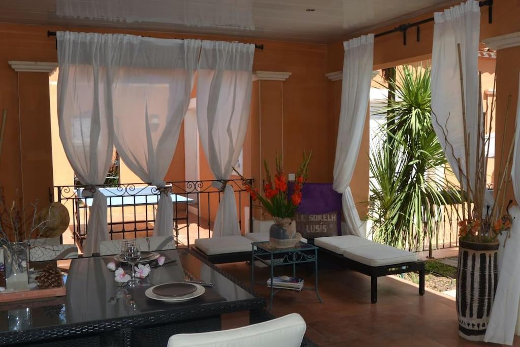 "Pour Vous" Studio Dans Villa Avec Piscine Mèze Esterno foto